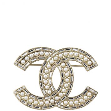 Chanel CC Pearl Brooch Front