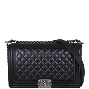 Chanel Boy Bag New Medium Front With Strap