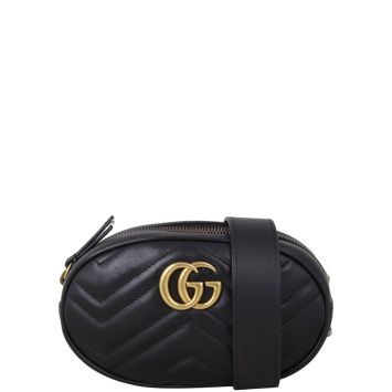 Gucci belt in hand deals