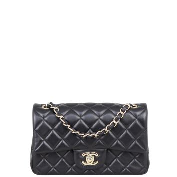 Chanel 20 mini store