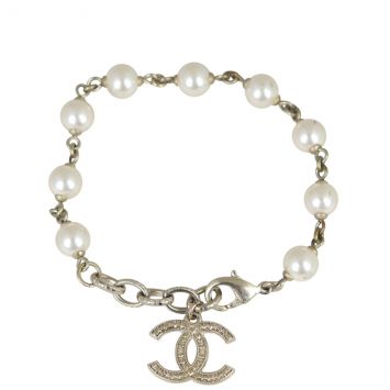 Chanel CC Pearl Bracelet Front
