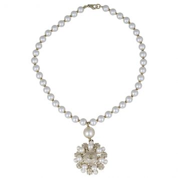 Chanel Flower Pearl Pendant Main
