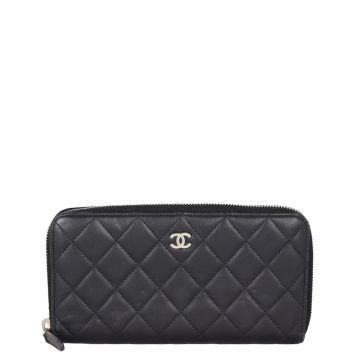 Chanel Classic Zipped Wallet