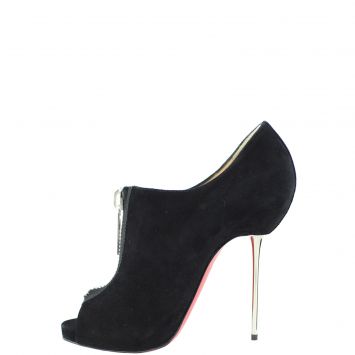pre owned louboutin