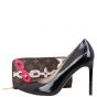 Louis Vuitton Chain Flower Zippy Wallet Shoe