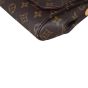 Louis Vuitton Favorite MM Monogram Corner Close up