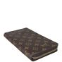 Louis Vuitton Zippy Organiser Monogram Corner Distance