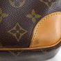 Louis Vuitton Nil Messenger Wear