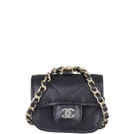 シャネル　Airpods Pro Case チェーン Chanel Airpods Pro Case Collection | Bragmybag