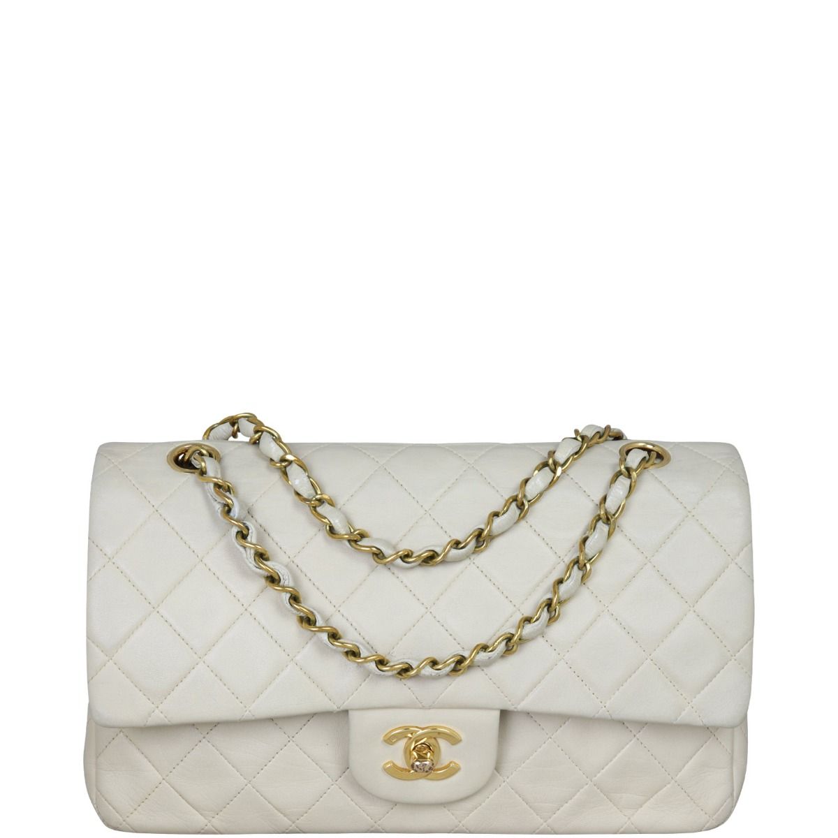 CHANEL CLASSIC FLAP BAG  Be Size 255  La Deluxe