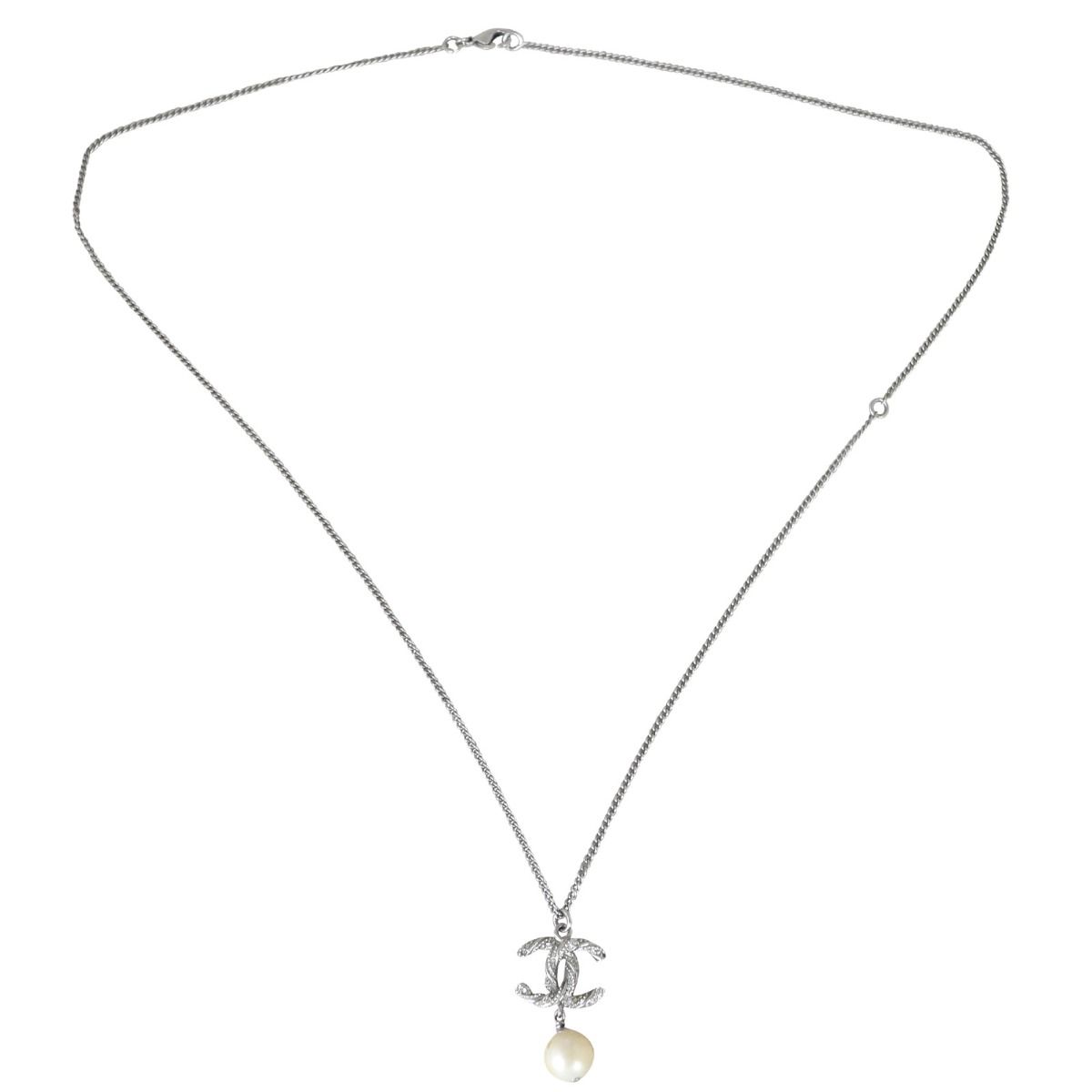 Chanel CC Pearl Drop Pendant Necklace Antique