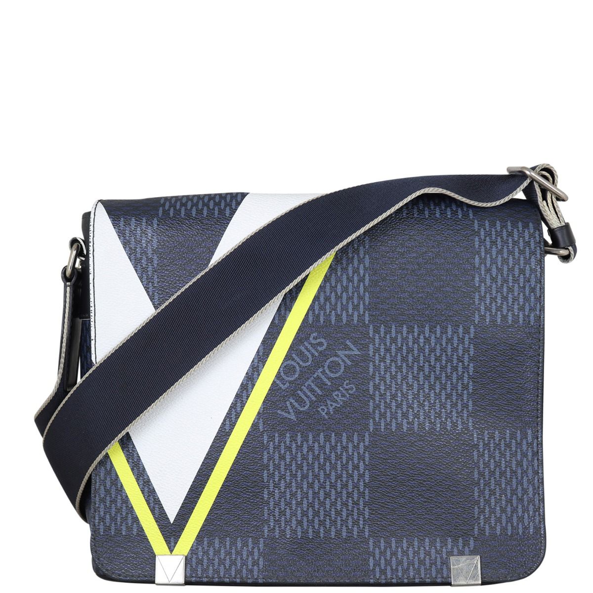 Louis Vuitton America s Cup District PM Messenger