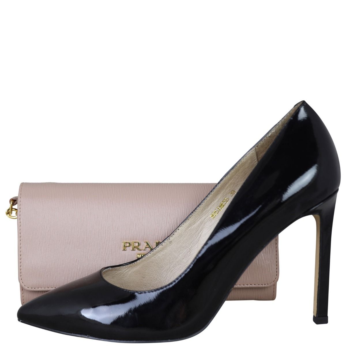 Prada Vitello Move Wallet on Chain