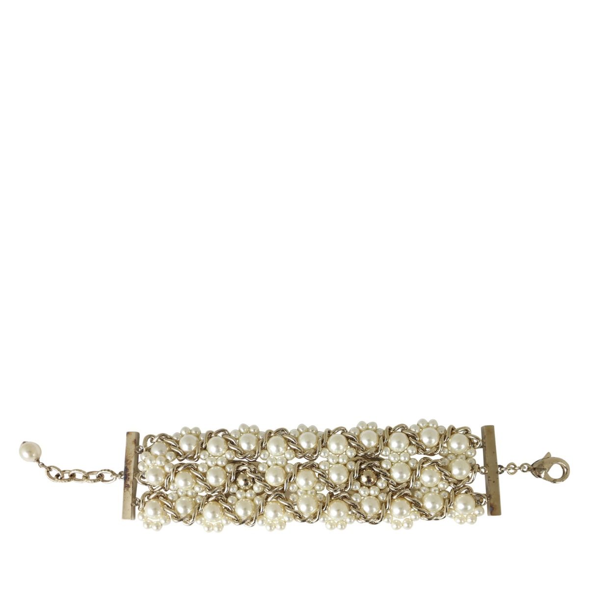 Chanel pearl store bracelet 2020