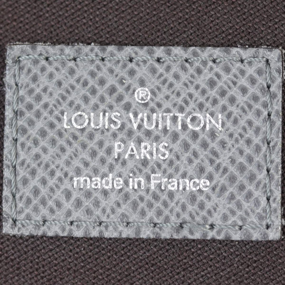 Louis Vuitton Grigori PM Messenger Taiga Louis Vuitton Grigori PM Messenger Taiga