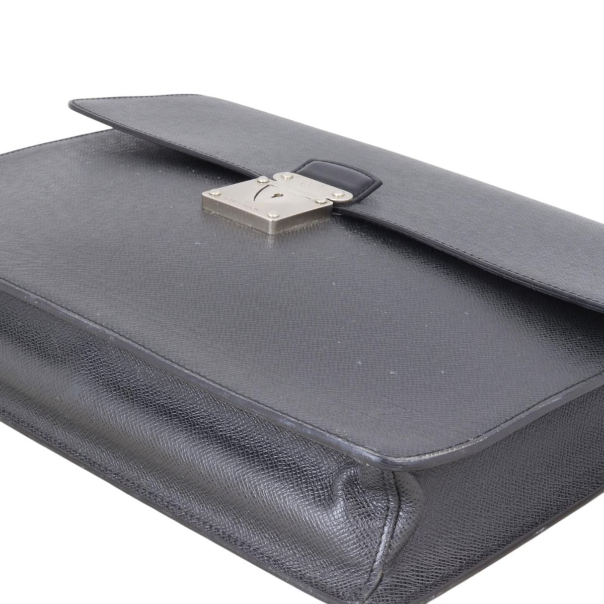 Louis Vuitton Taiga Robusto 2 Briefcase Louis Vuitton Taiga Robusto 2 Briefcase