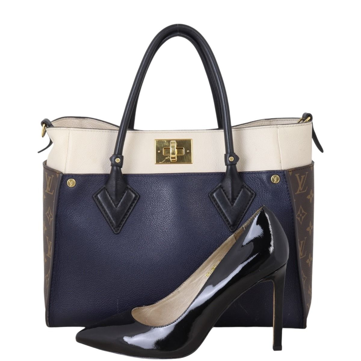 定番の中古商品 Louis Vuitton On My Side MM Monogram ショルダーバッグ