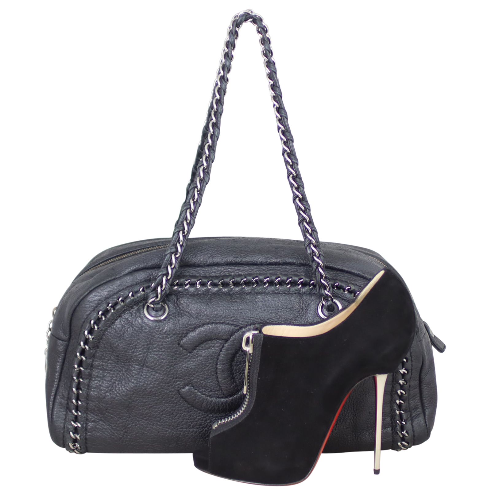 Chanel Luxe Ligne Bowler Deerskin