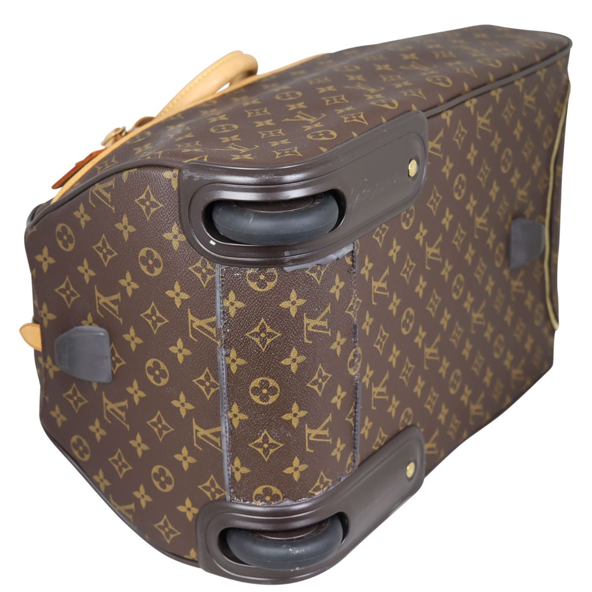 Louis vuitton travel bag with wheels hotsell