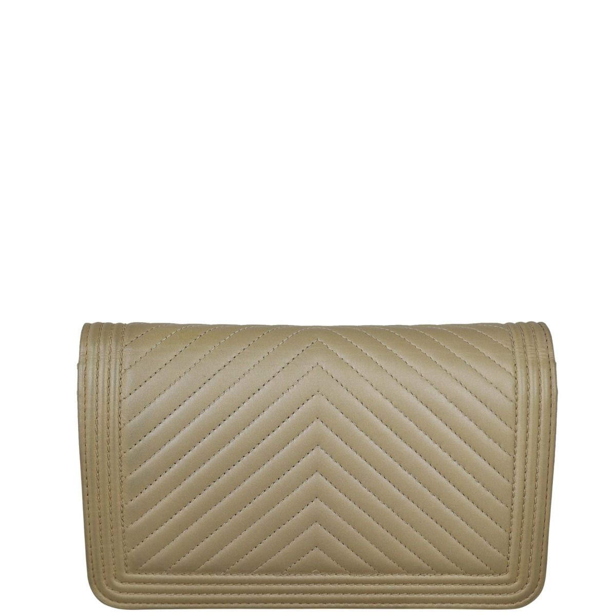 Chanel chevron discount wallet on chain