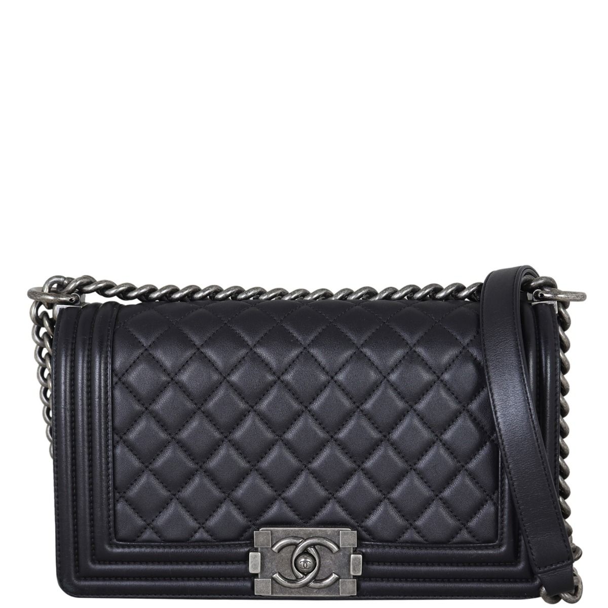 Sydneys Fashion Diary Chanel Boy Bag  Old Medium vs New Medium Jumbo