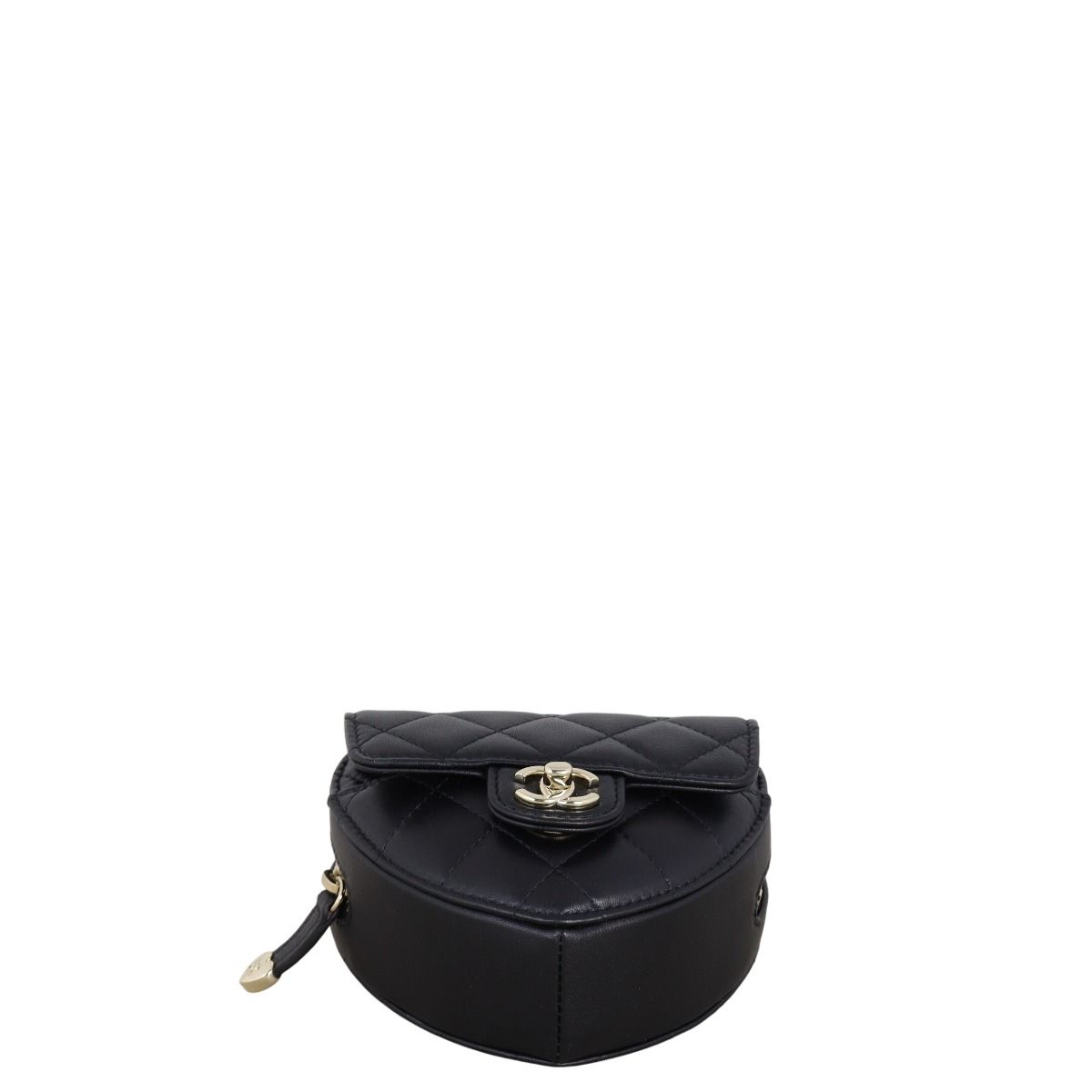 love.love⭐️CHANEL ☆ブラック　エナメル　ポーチ love.love様専用⭐️CHANEL ☆ブラック エナメル ポーチ