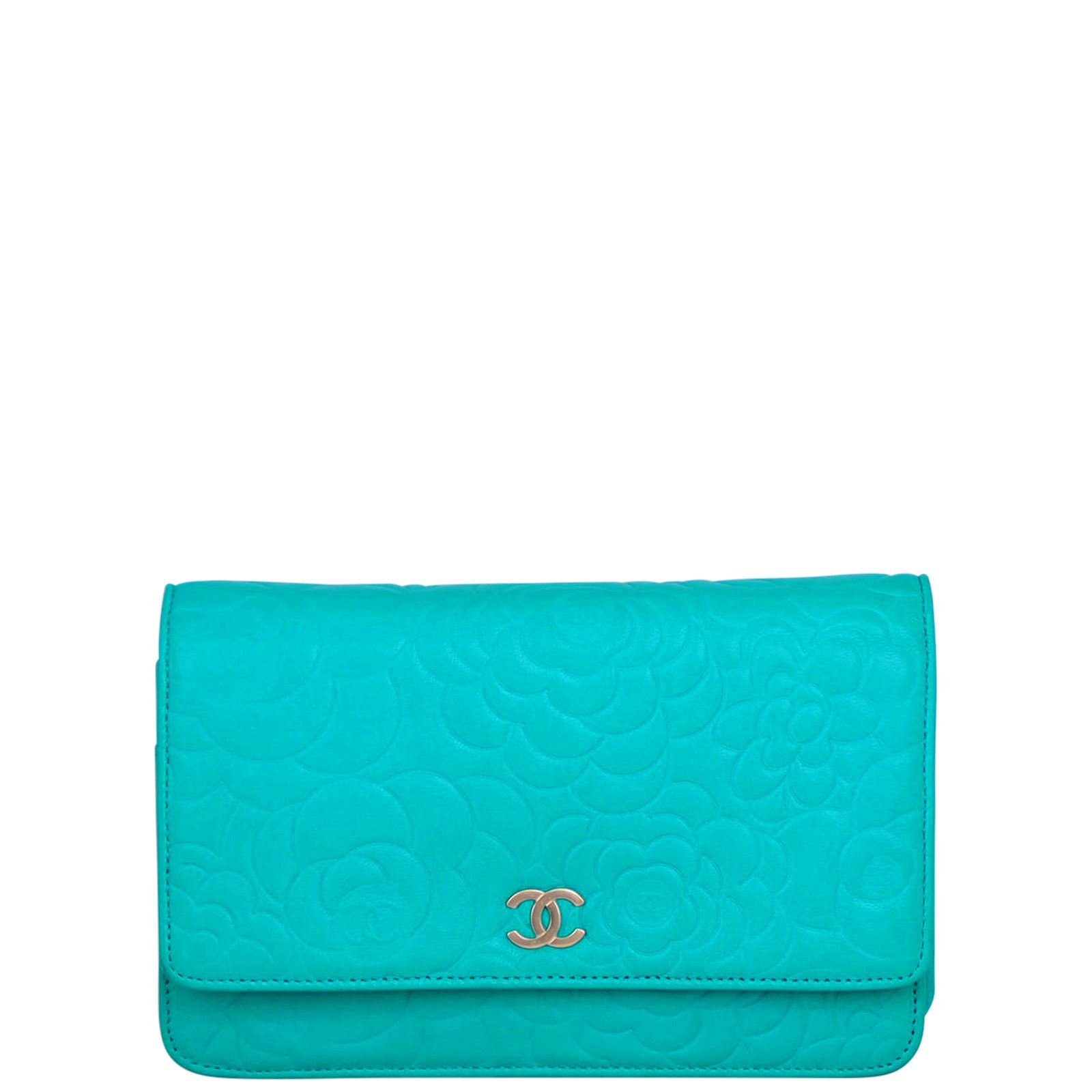 Chanel camellia woc deals
