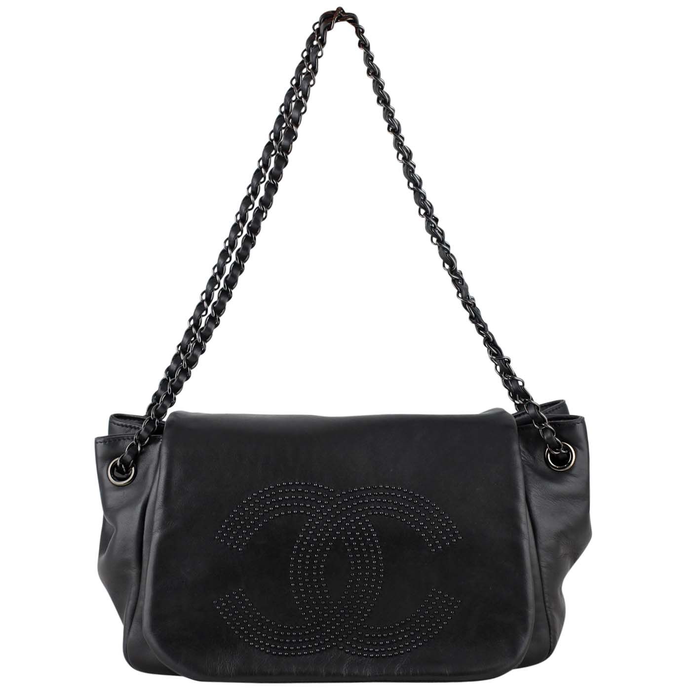 Chanel accordion flap bag top