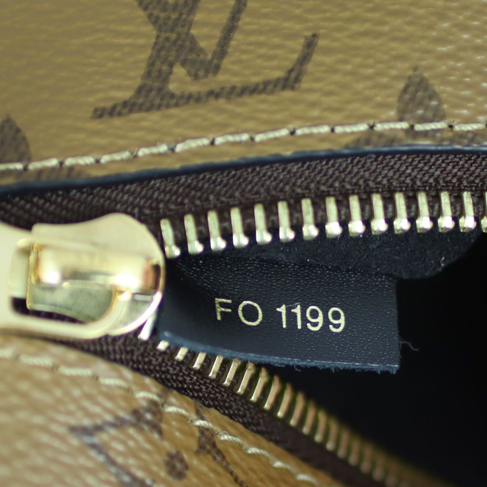 Louis Vuitton Pochette Metis Monogram Reverse