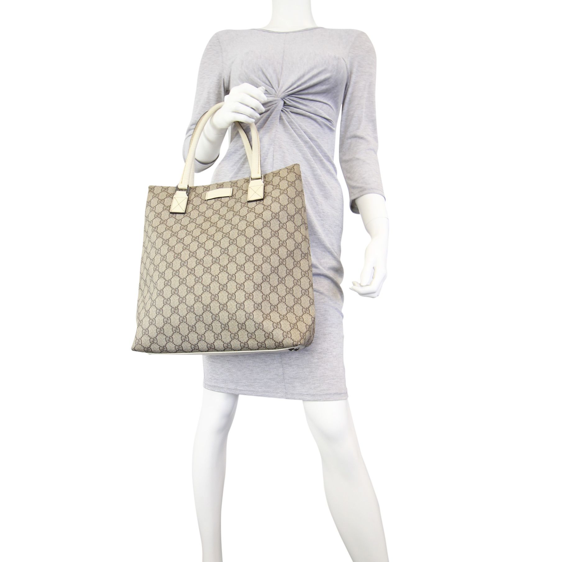 Gucci supreme large tote discount