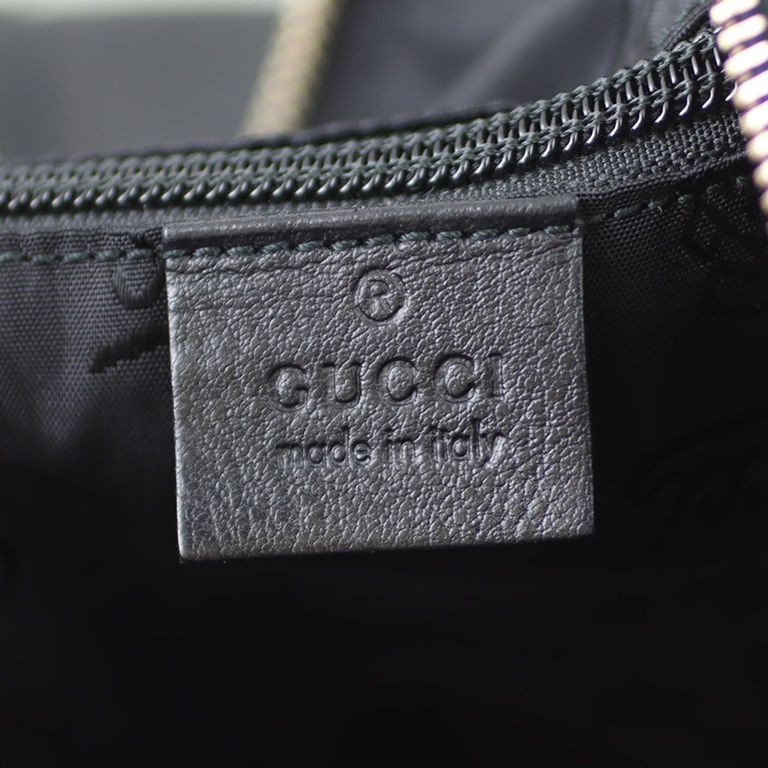 Gucci signature leather duffle best sale