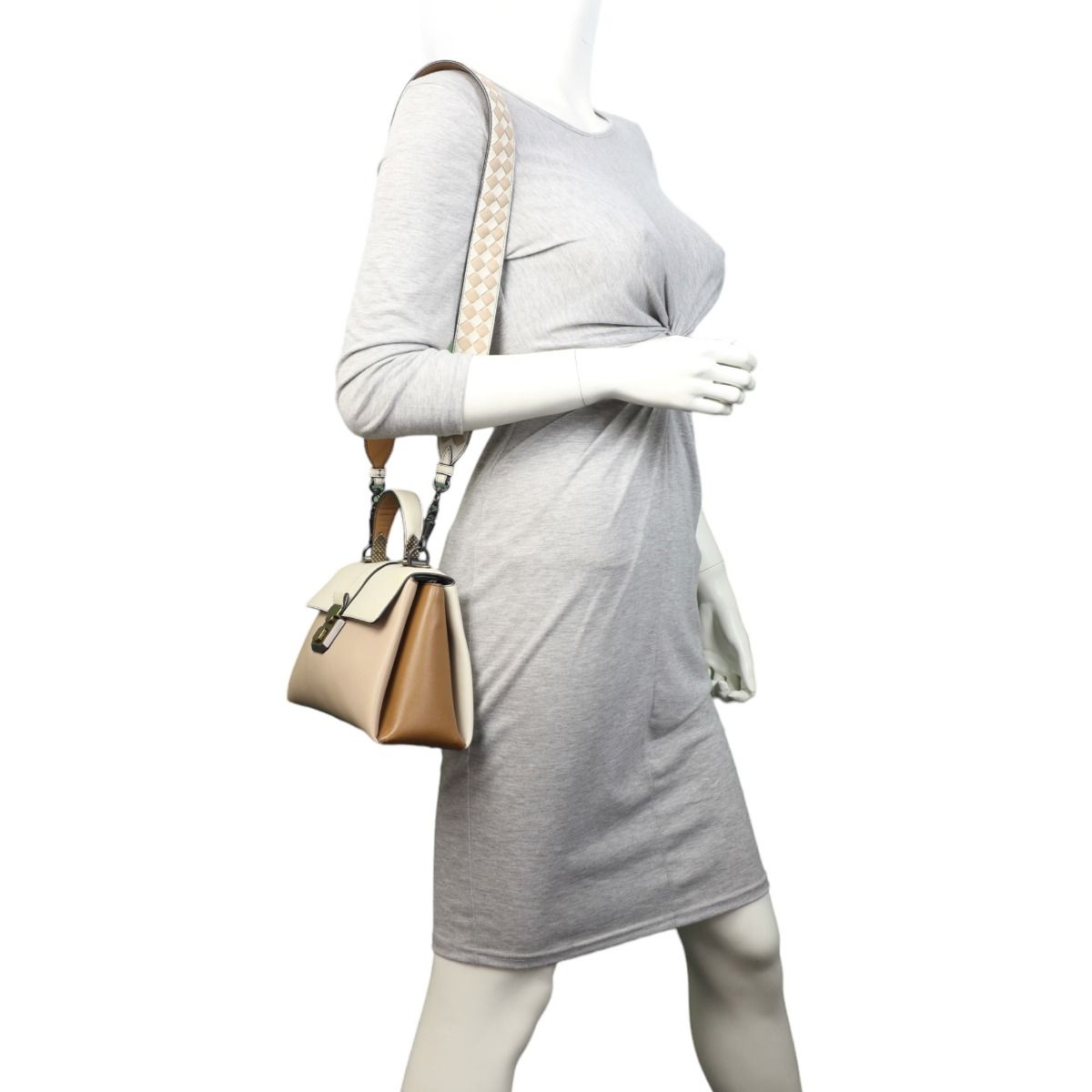 Bottega veneta small piazza bag on sale