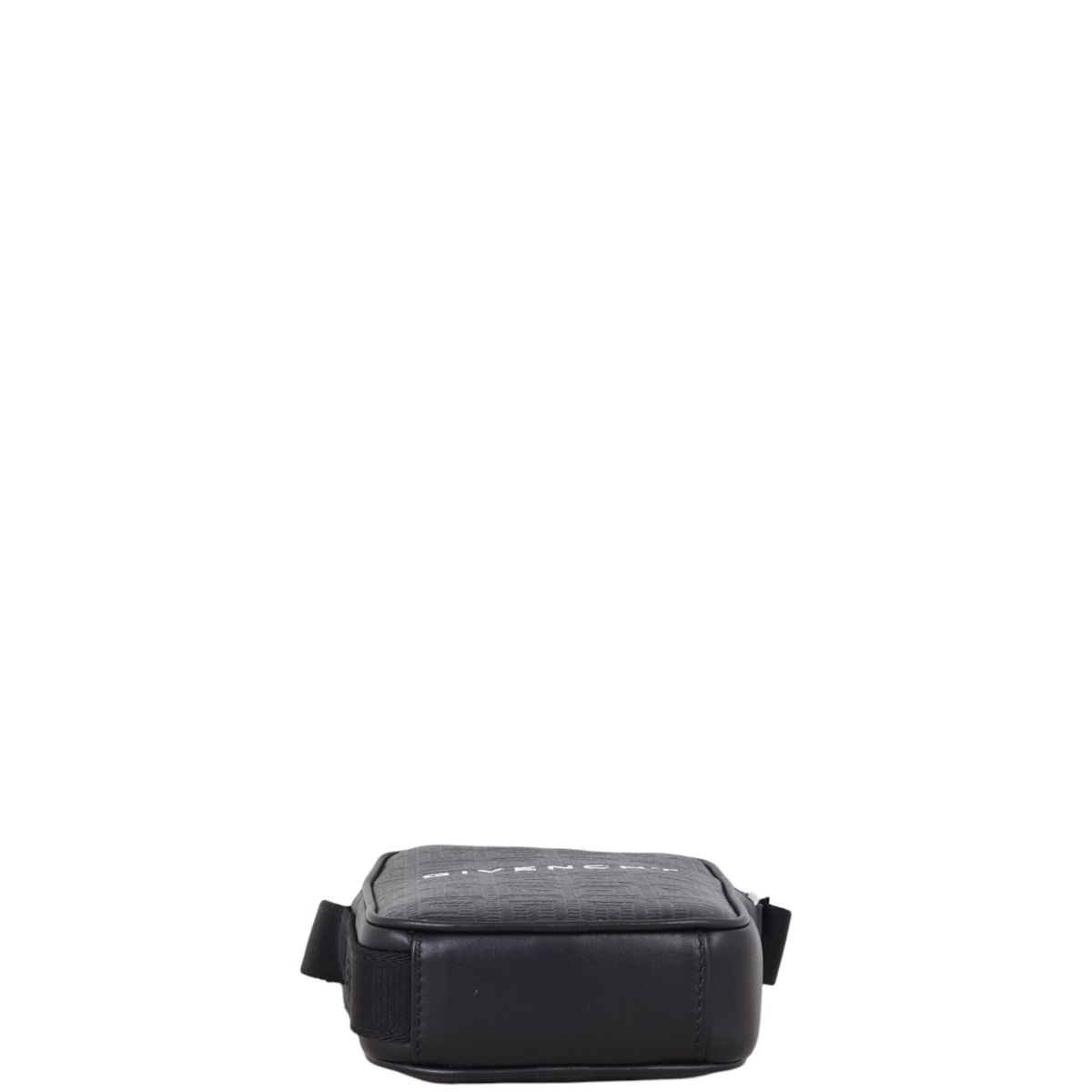 【関送無料】 Givenchy G-essentials vertical bag Givenchy G-Essentials Vertical Bag Small