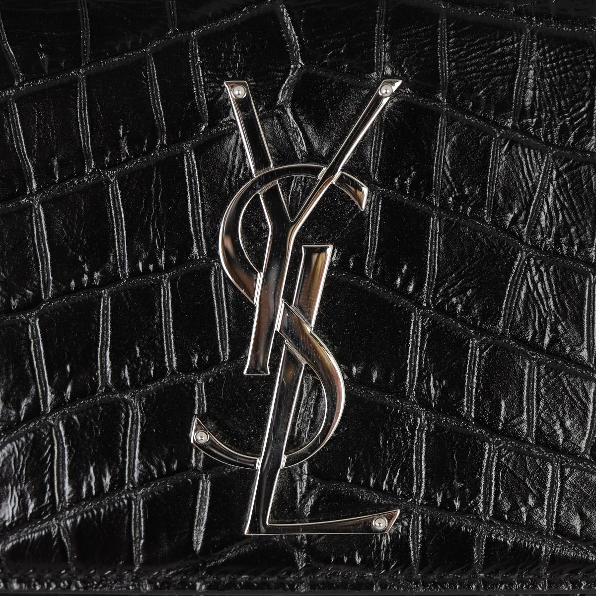 Ysl crocodile clutch 2025