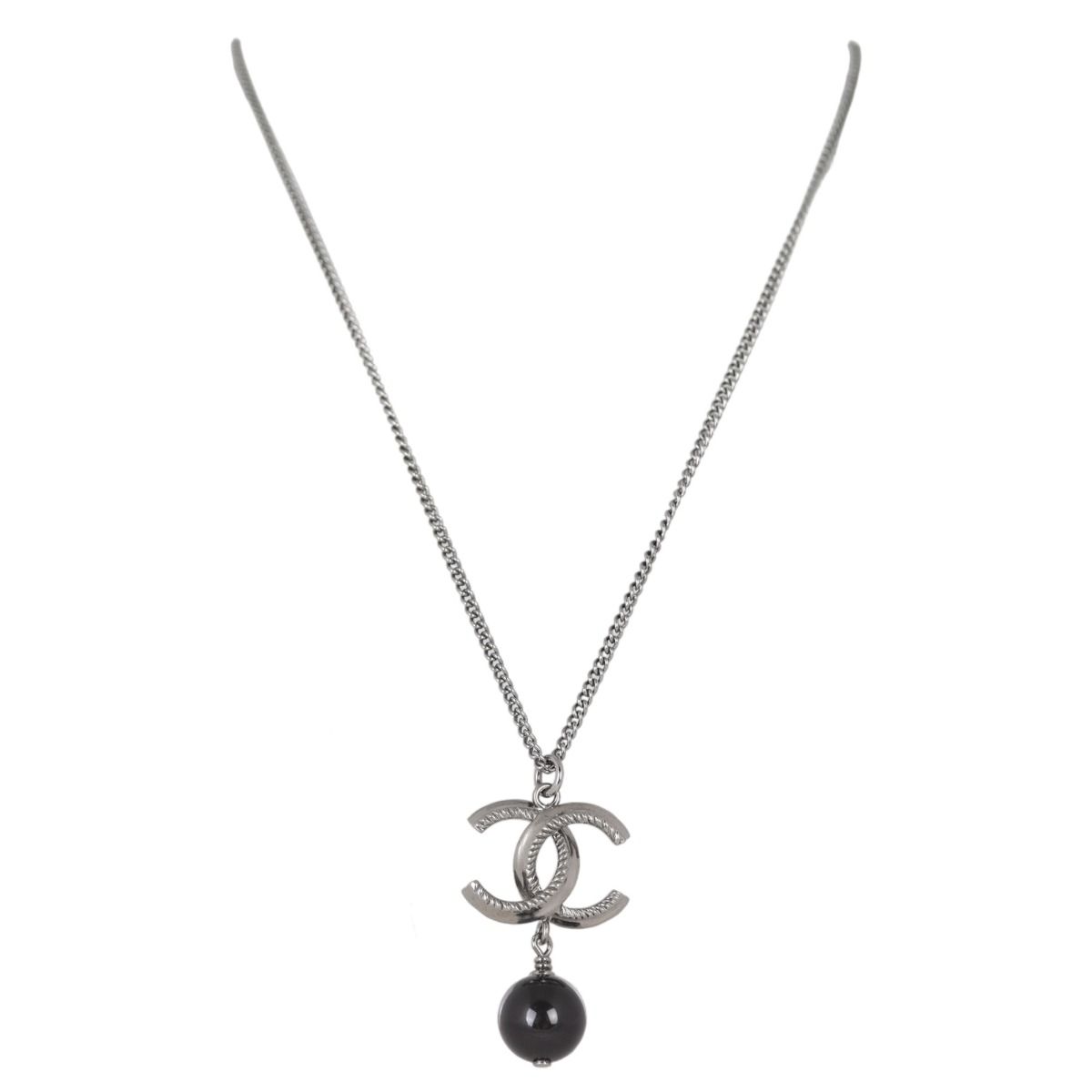 Chanel signature necklace on sale