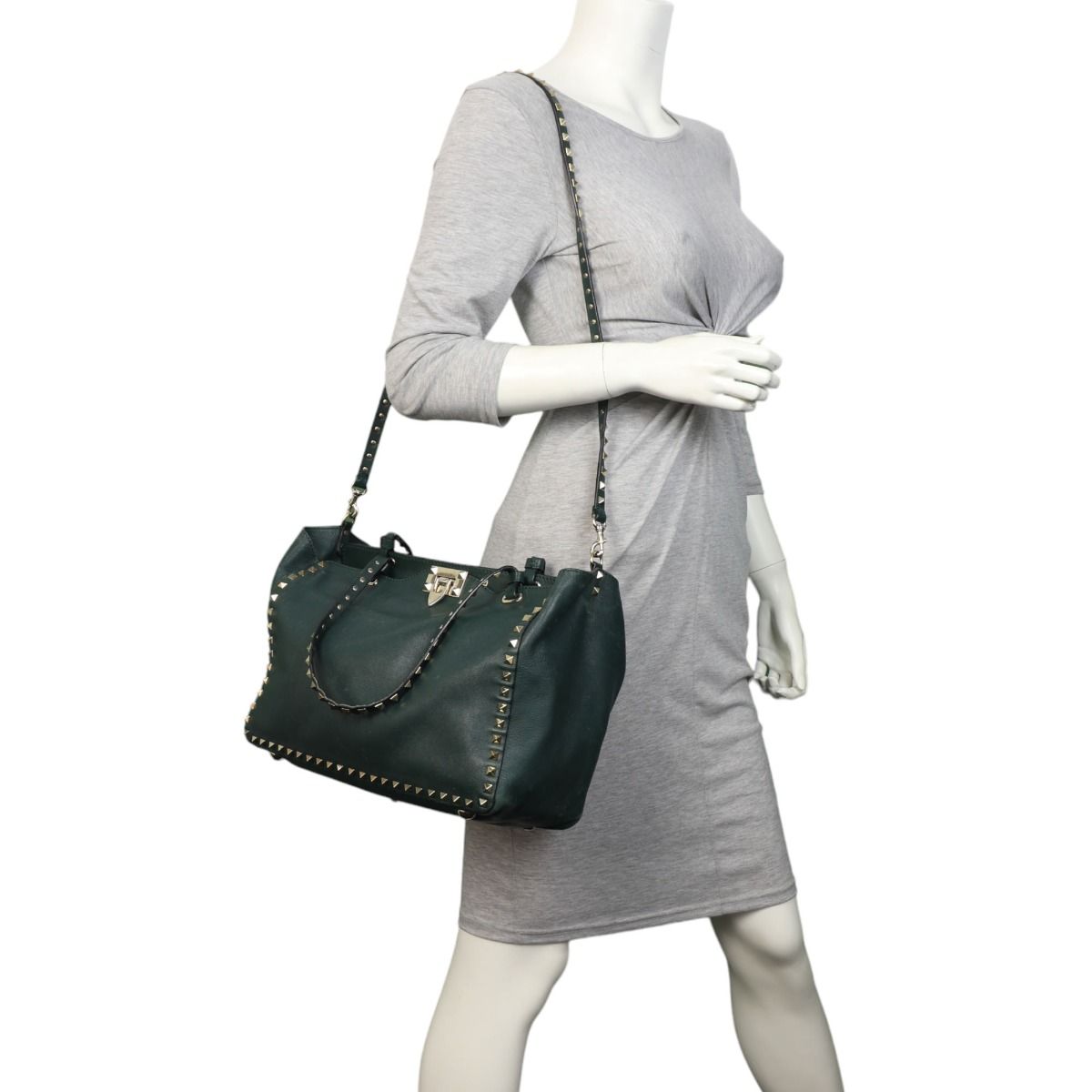 【VALENTINO】 Rockstud Medium Tote Bag img_4410-photoroom_3.jpg
