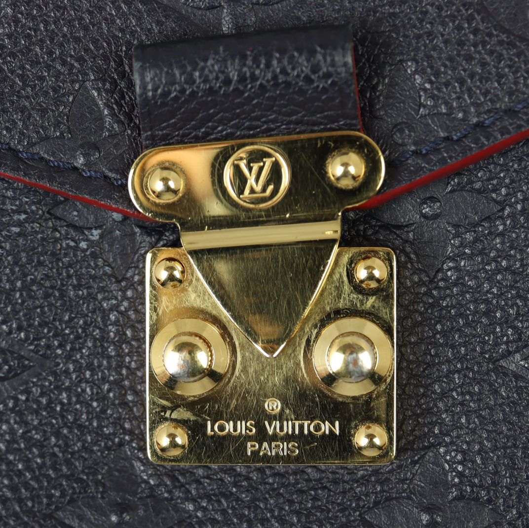 Louis Vuitton Monogram Empreinte Pochette Metis Shoulder Bag (SHF-2315 –  LuxeDH