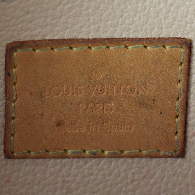 Louis Vuitton Cosmetic Pouch Monogram Canvas –