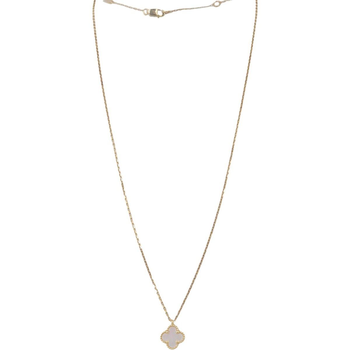 Mother of pearl clover necklace van cleef clearance