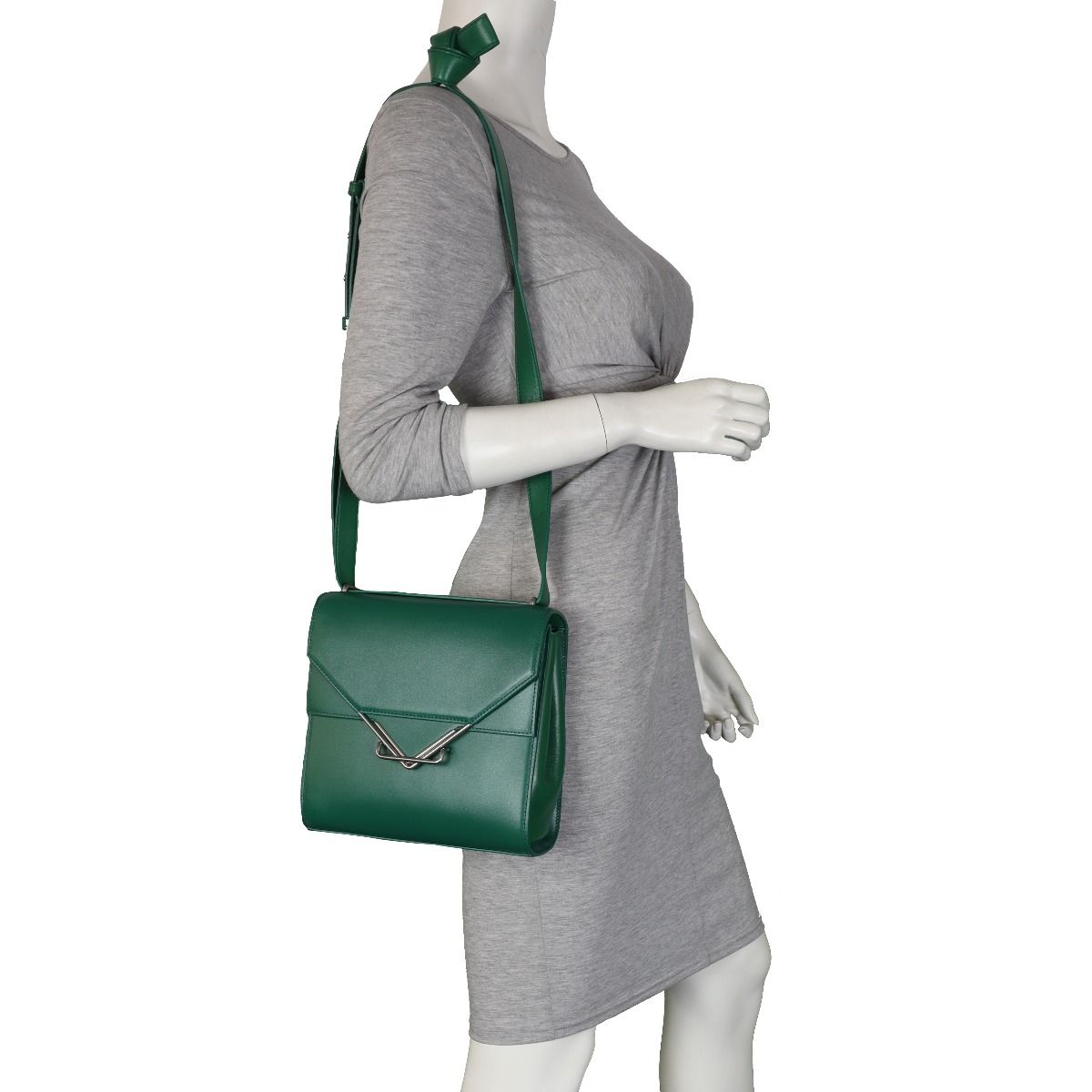 【送料&関税込】Bottega Veneta The Clip Shoulder Bag Introducing Bottega Veneta's the Clip Bag - PurseBlog