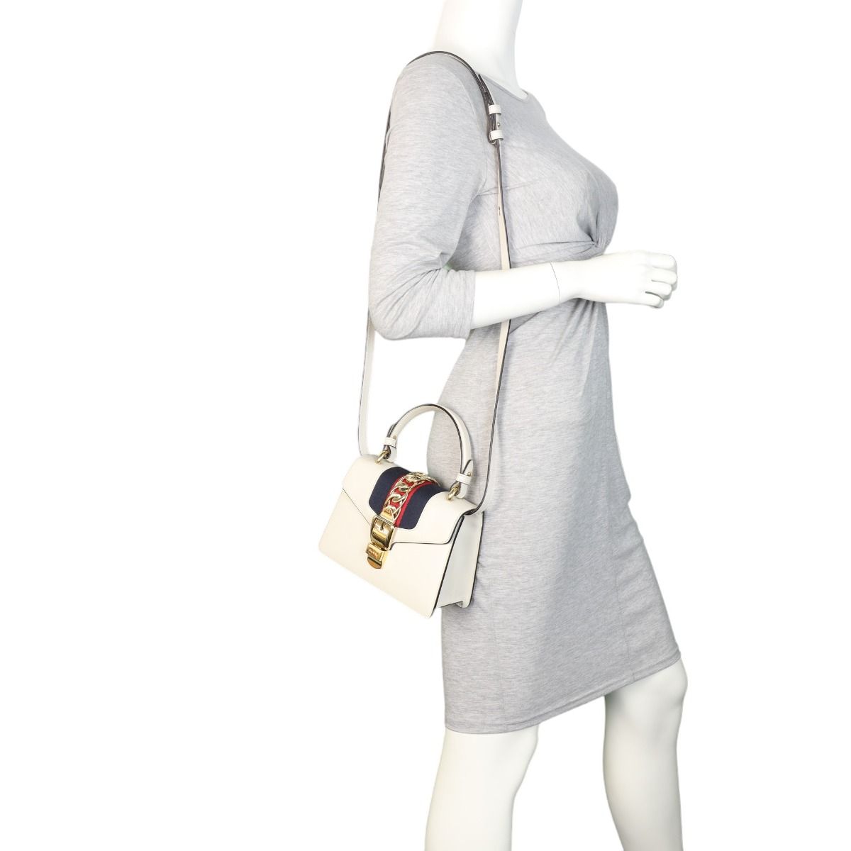 Gucci mini sylvie top handle hotsell
