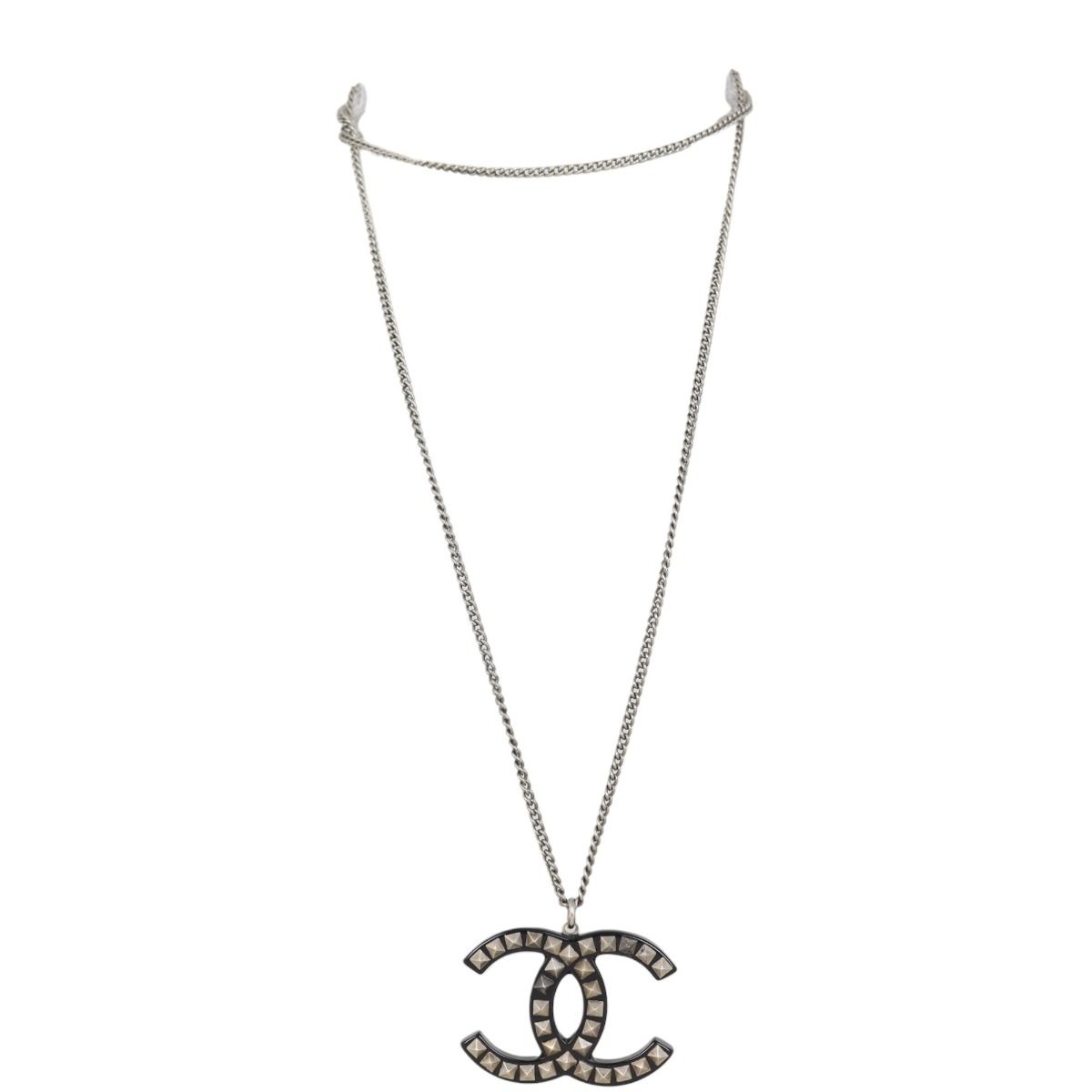 Chanel necklace outlet logo cheap