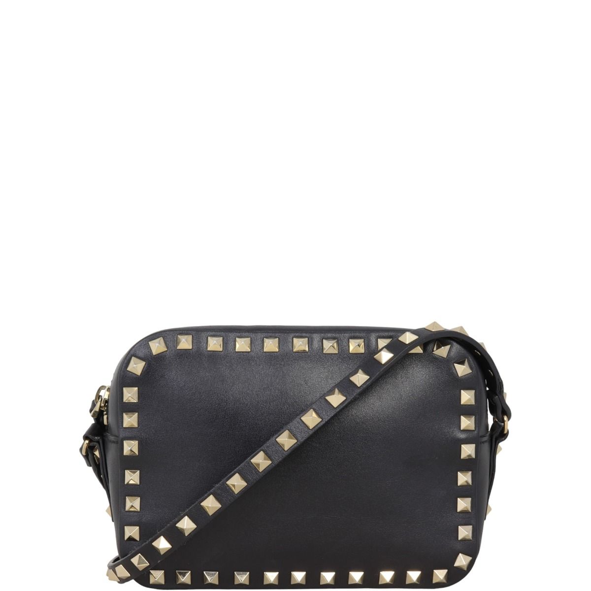 Valentino rockstud hotsell camera bag black