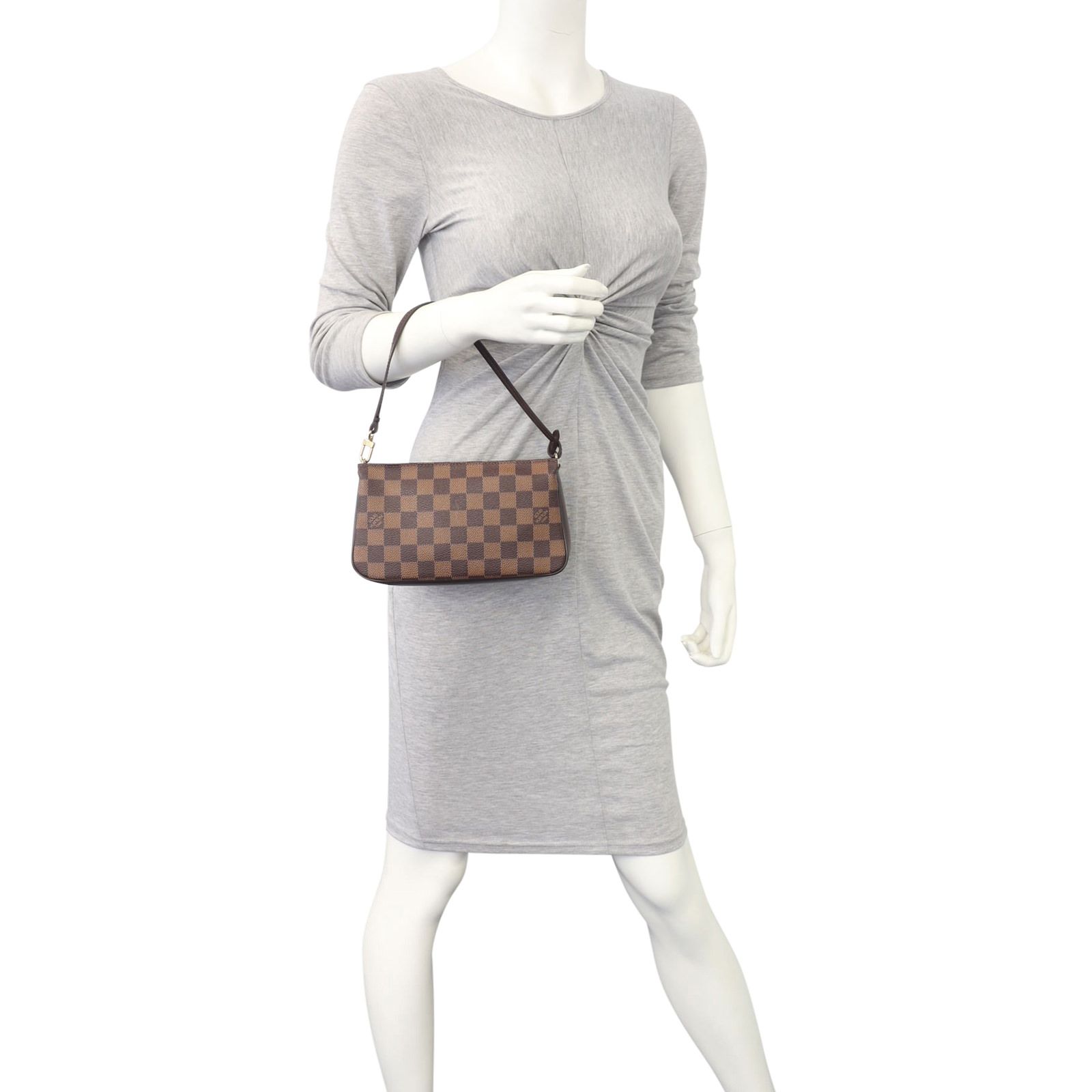Louis vuitton navona pochette store