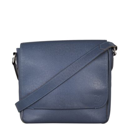Louis Vuitton District PM Messenger Taiga Front With Strap